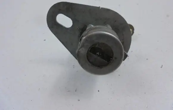 KIA Picanto Front door lock (next to the handle) 