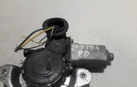 Toyota Yaris Front door window regulator motor 857010F010