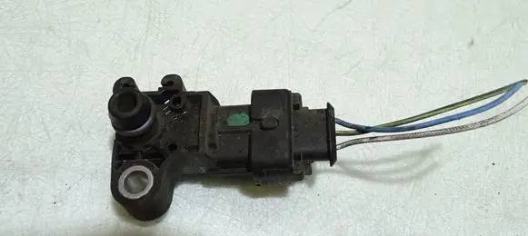Opel Astra J Air pressure sensor 0261230146