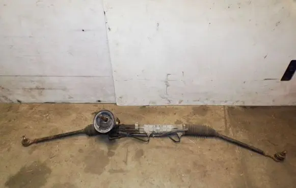 Citroen C4 I Steering rack 6820000084