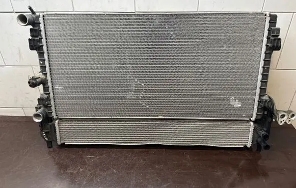 Volkswagen Polo V 6R Radiator set 6R0121253A 6R0820411D 6R0145805H