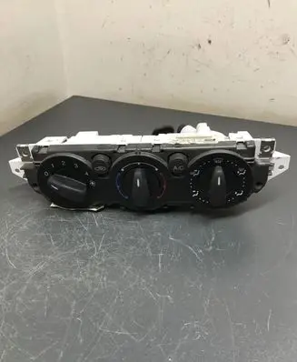 Ford Focus Climate control unit 7M5T19980AA
