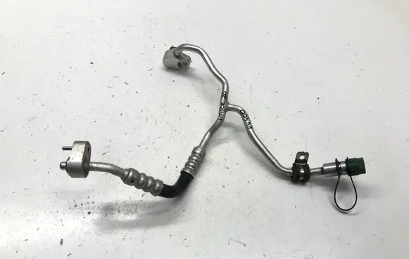 Jaguar I-Pace Air conditioning (A/C) pipe/hose