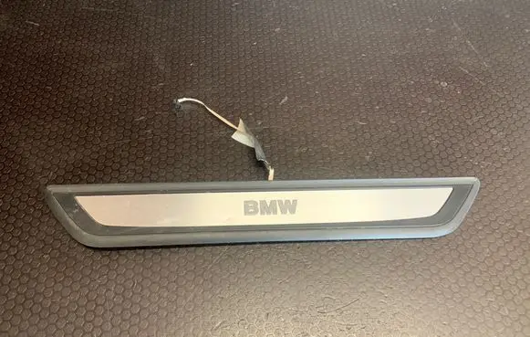 BMW 7 F01 F02 F03 F04 Front sill trim cover 22339910