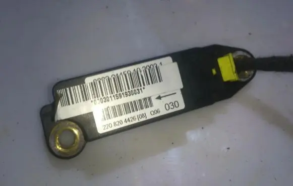 Mercedes-Benz S W220 Airbag deployment crash/impact sensor 2208204426