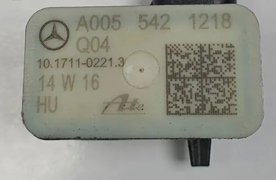 Mercedes-Benz E C207 W207 Airbag deployment crash/impact sensor A0055421218