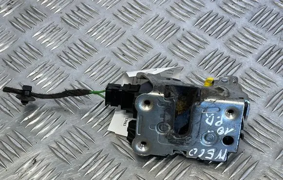 Iveco Daily 45 - 49.10 Front door lock