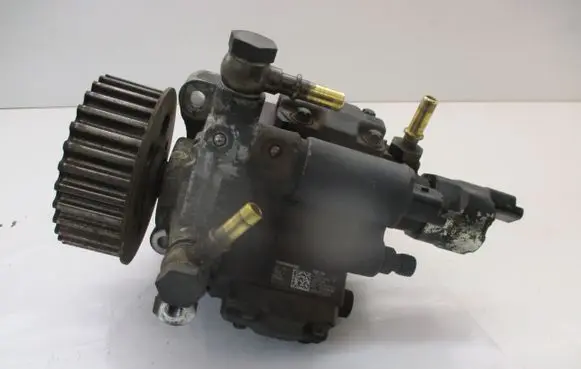 Nissan Qashqai Fuel injection high pressure pump H8200704210 K9K430