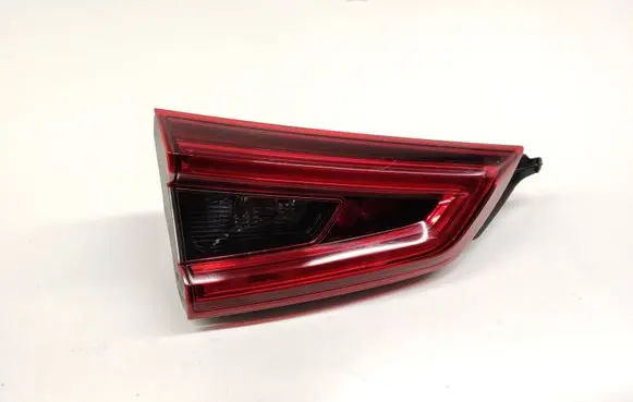 Tailgate rear/tail lights