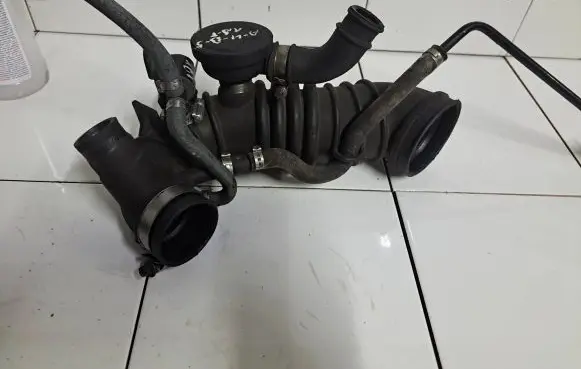 Skoda Superb B5 (3U) Air intake hose/pipe 058133356 416506