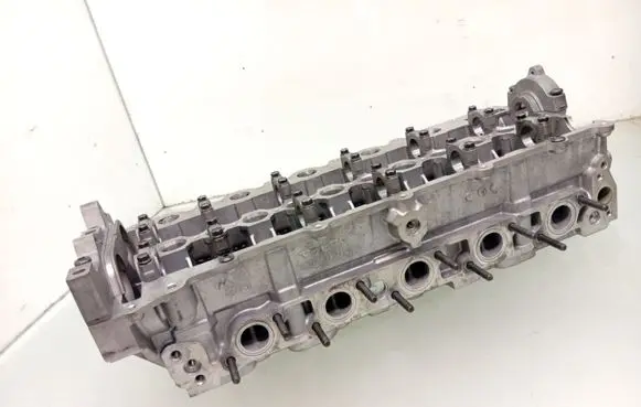 Volvo S60 Engine head 31104738