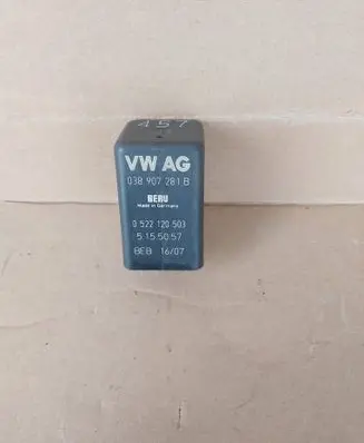 Volkswagen Golf VI Glow plug pre-heat relay 038907281B 5155057 0522120503