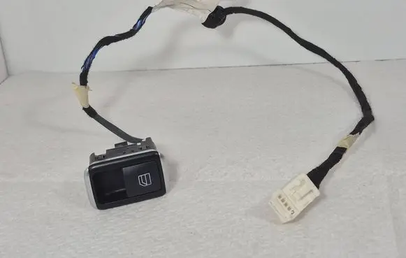 Mercedes-Benz B W246 W242 Electric window control switch 10075074 10023289 A2049058102