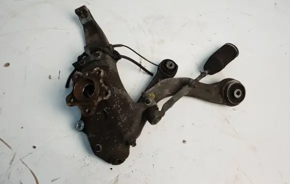 BMW 6 G32 Gran Turismo Front wheel hub spindle knuckle 6861174 L3899