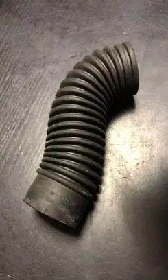 BMW 5 E39 Air intake hose/pipe 12901744376