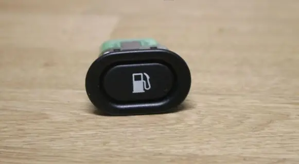 Saab 9-5 Fuel tank opening switch 4617544