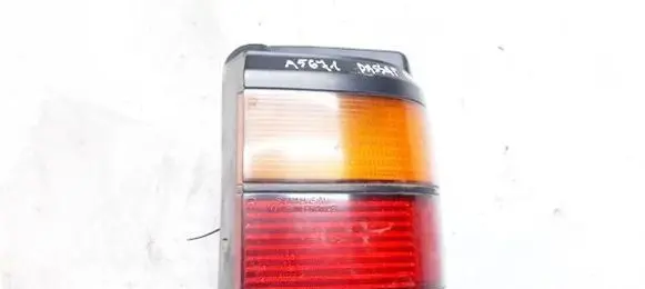 Volkswagen PASSAT B3 Rear/tail lights 333945257