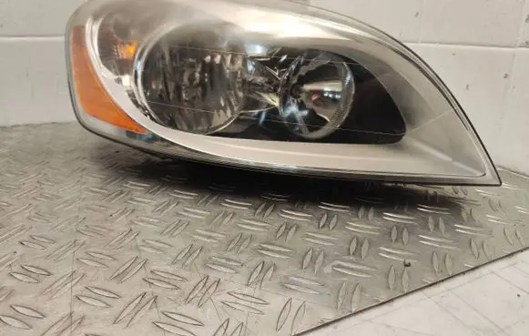 Volvo XC60 Headlight/headlamp 30763146 89902803