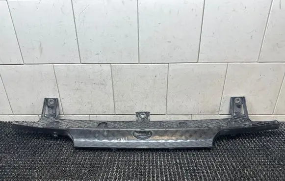 Volkswagen Touareg II Front bumper mounting bracket 7P6807200