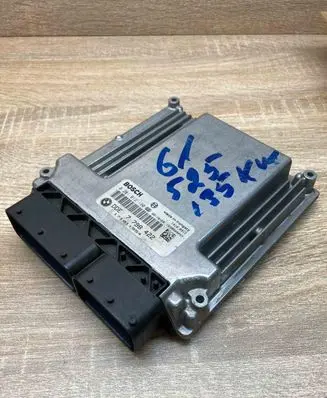 BMW 5 E60 E61 Engine control unit/module ECU 7798422 0281012190