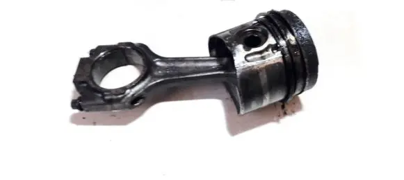 Ford Escort Piston with connecting rod SXS4Q