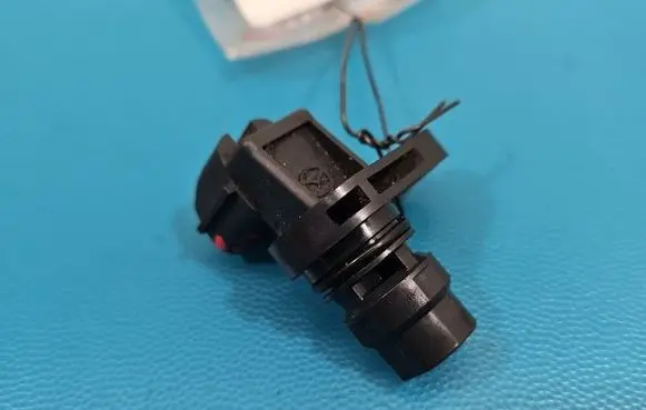 Mazda 6 Camshaft position sensor PE0118230 IMPRK1553606