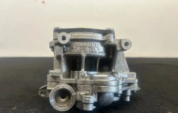 BMW 3 E90 E91 Oil pump 9140307540