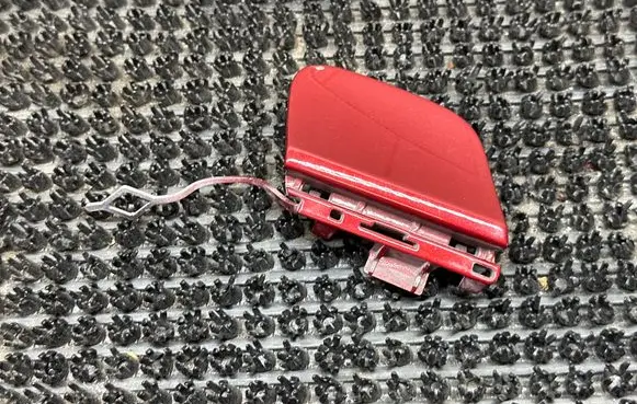 Mercedes-Benz GLC X253 C253 Front tow hook cap/cover A2538851502