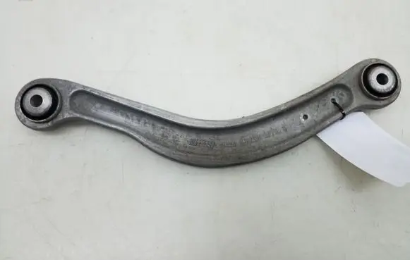 Mercedes-Benz C W204 Rear control arm A2043501506