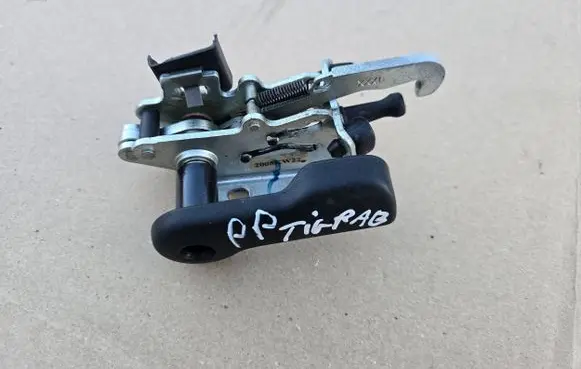 Opel Tigra B Convertible roof lock/latch 93162299