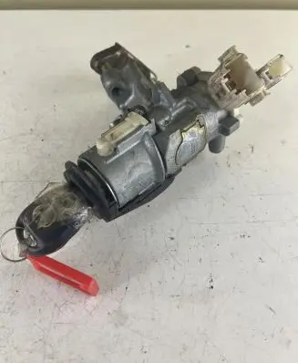 Toyota RAV 4 (XA20) Ignition lock 8978352010 2842102135