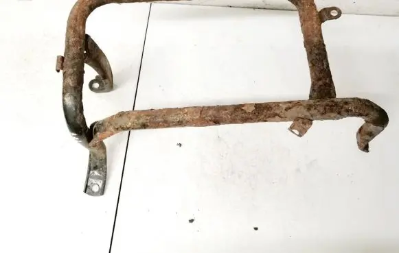Honda CR-V Fuel tank mounting bracket 