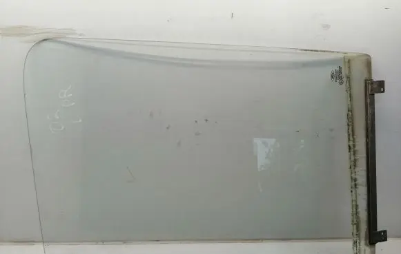 Ford Transit Front door window glass four-door 43R007023