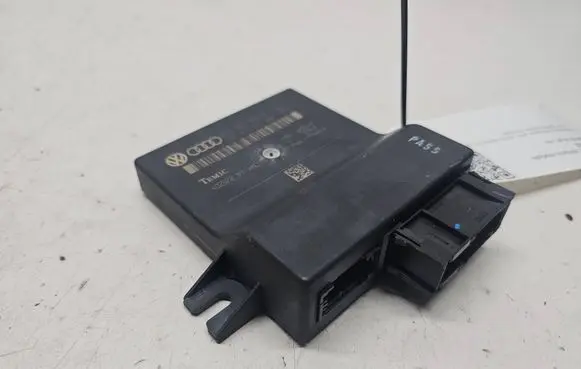 Audi Q7 4L Gateway control module 4L0907468A