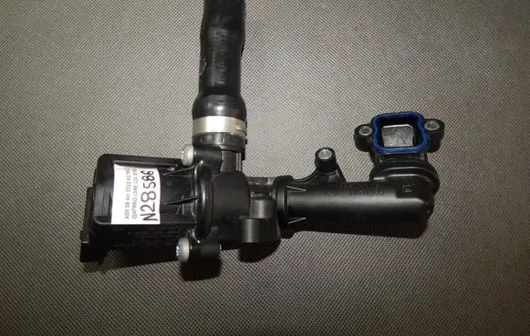 Audi A8 S8 D4 4H Turbo solenoid valve 079145751F