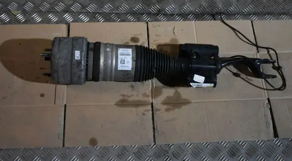 Mercedes-Benz GLC C253 Front shock absorber/damper A2533200400 A2533204300
