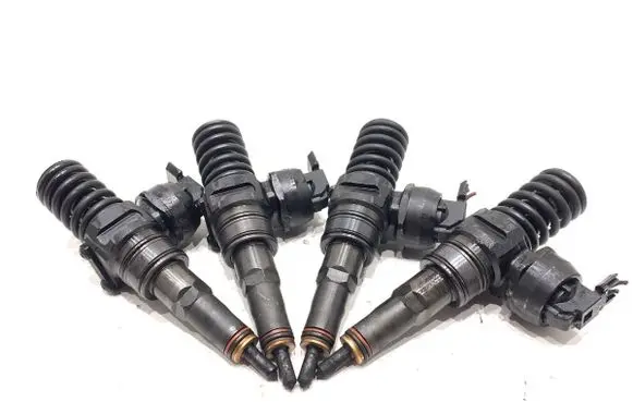 Volkswagen Caddy Fuel injectors set 06A906031BT