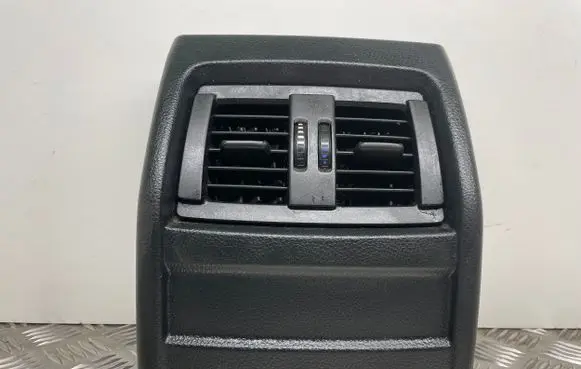 BMW 3 F30 F35 F31 Rear air vent grill 9218908 9207330