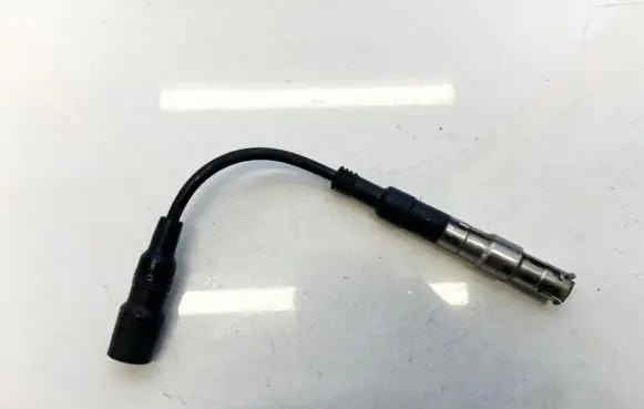Volkswagen Golf IV Ignition plug leads 0300172104 078035255