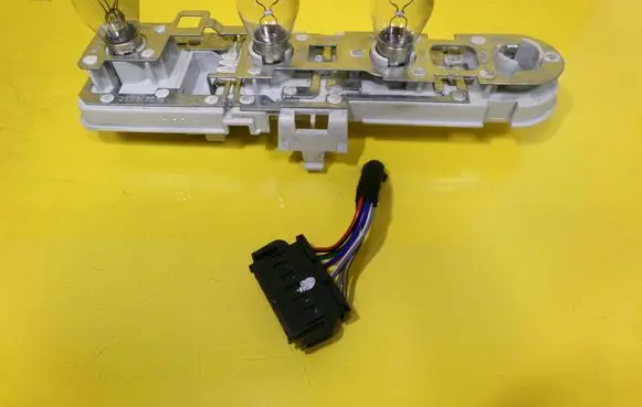 Audi A4 S4 B5 8D Tail light bulb cover holder 8D9945257