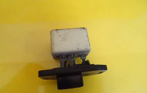 Smart ForTwo I Heater blower motor/fan resistor