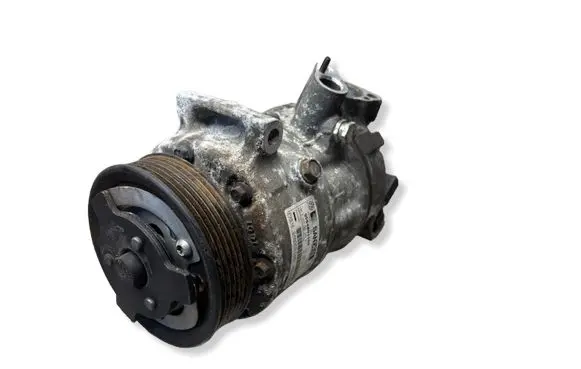 Volkswagen Touran II Air conditioning (A/C) compressor (pump) 1K0820808B