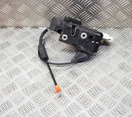 Citroen C6 Rear door lock 9686677780