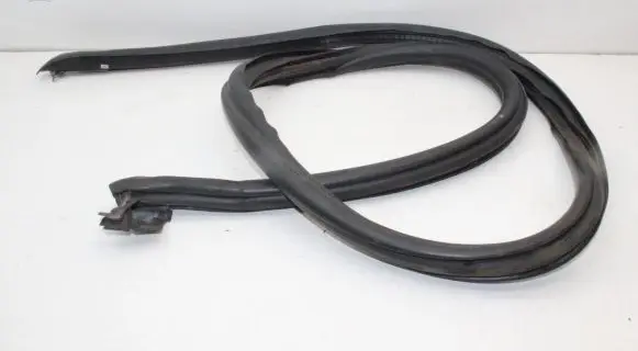 Porsche Boxster 986 Rubber seal front door (on door) 98653707602
