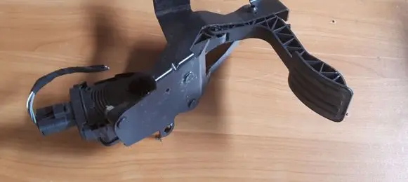 Peugeot Expert Accelerator throttle pedal 1400838880