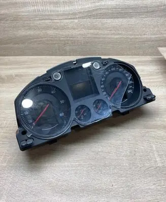 Volkswagen PASSAT B6 Speedometer (instrument cluster) 3C0920860N
