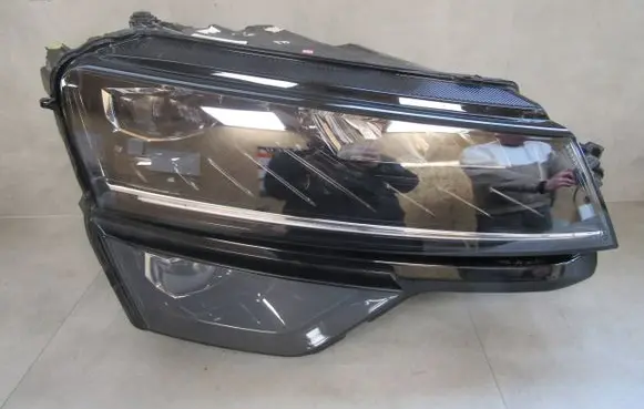 Skoda Karoq Headlight/headlamp 57B941016D 20PL8935 0021590702