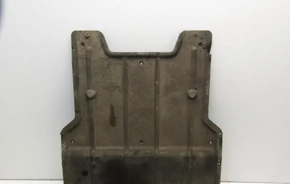 Audi Q3 8U Engine splash shield/under tray 095715