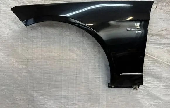 Mercedes-Benz E AMG W212 Fender