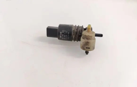 Volkswagen Caddy Windscreen/windshield washer pump 1K6955651 3122789